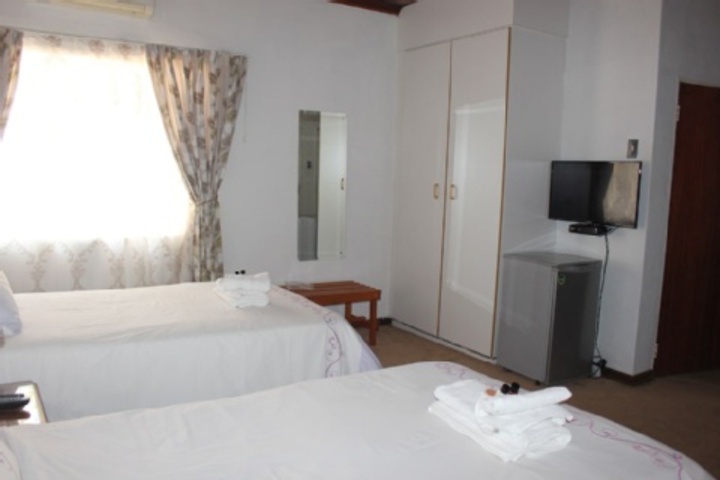 Room 144 of 288