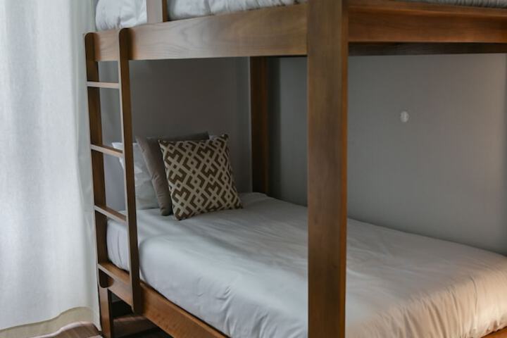 Room 22 of 80