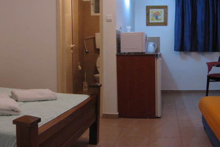 Room 6 of 57