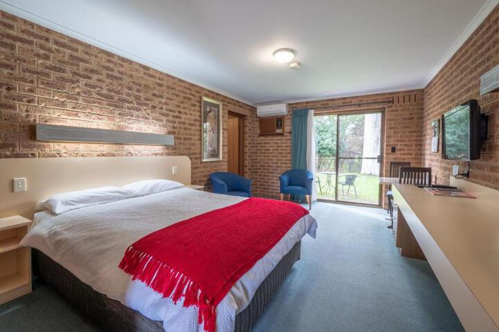 Image of Eildon Parkview Motor Inn Room 1