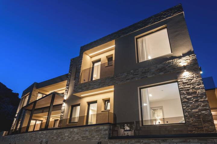 Hotel 63 of 63