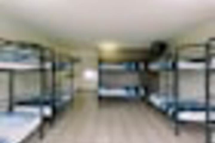 Room 17 of 30