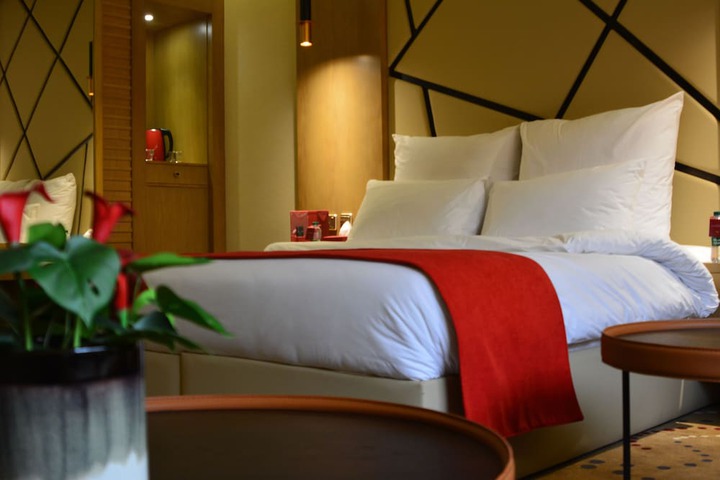Room 5 of 47