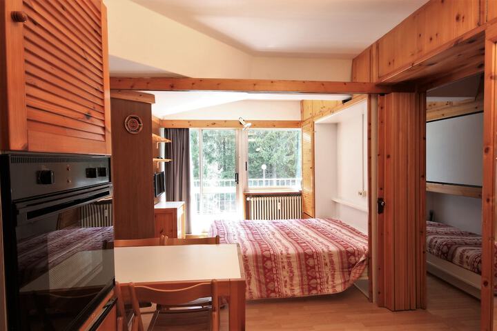Room 25 of 61