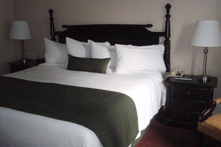 Room 6 of 51