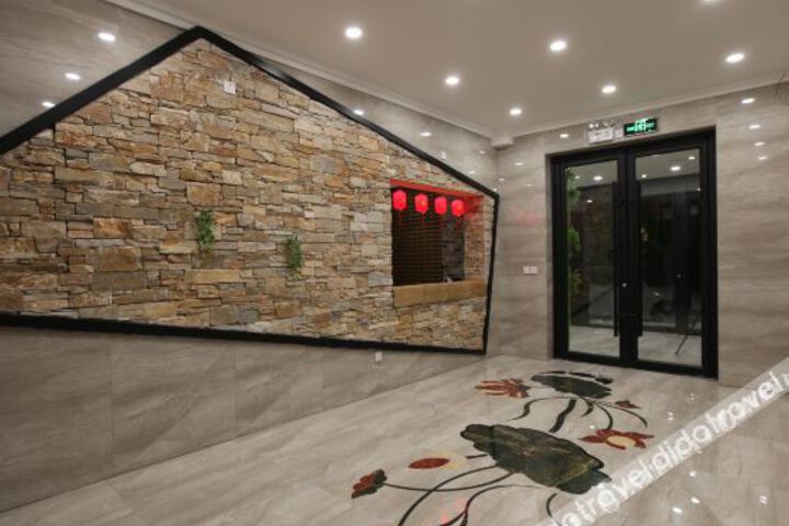 Hotel Interior 17 of 25