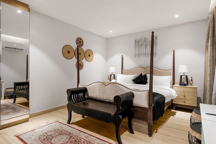 Room 10 of 25