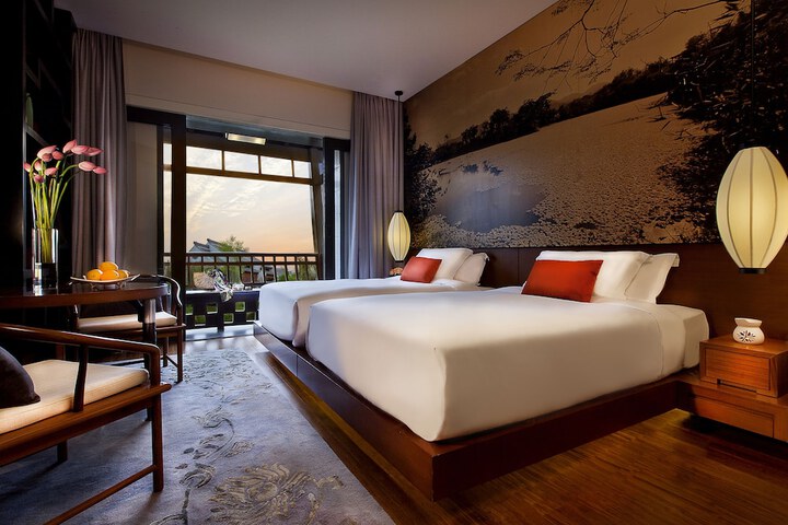 Room 5 of 23