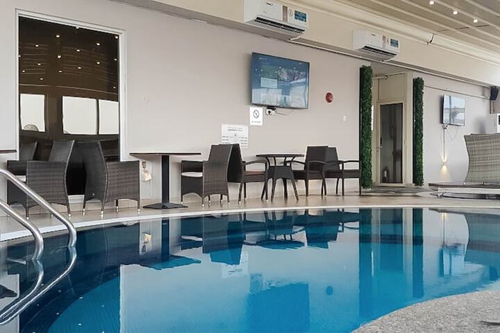 Pool 14 of 35