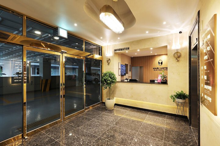 Hotel Interior 4 of 32