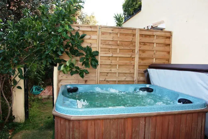 Pool 8 of 11