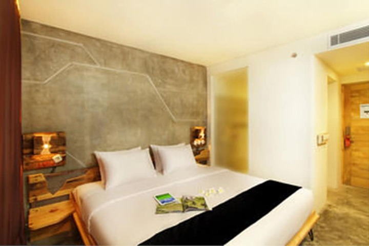 Room 9 of 64
