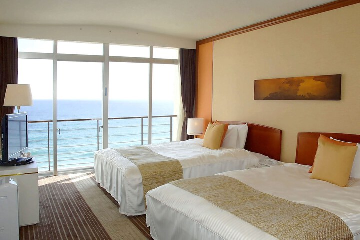 Room 3 of 277
