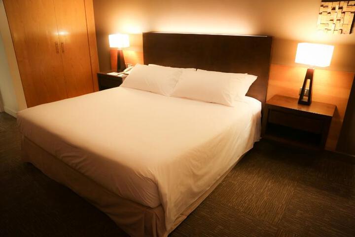 Room 6 of 7