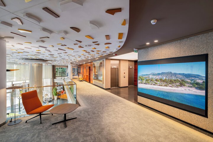 Hotel Lobby