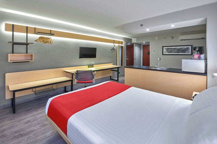 Room 13 of 50