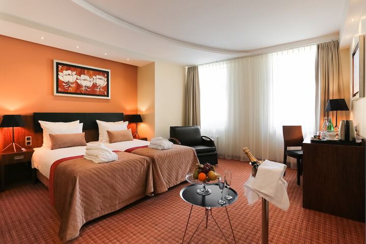 Room 14 of 63