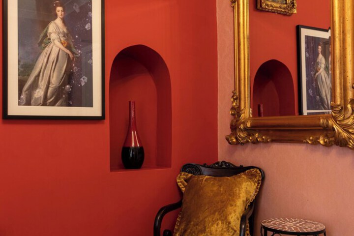 Room 18 of 65