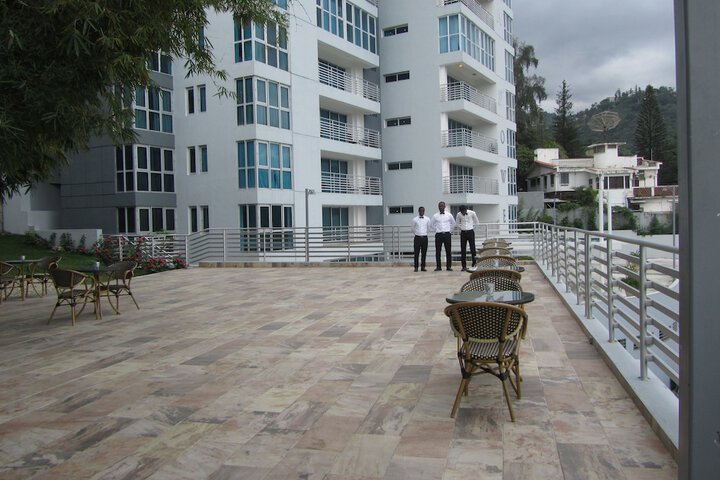 Hotel Exterior 49 of 55