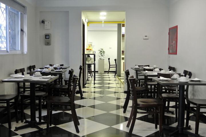 Dining 41 of 74