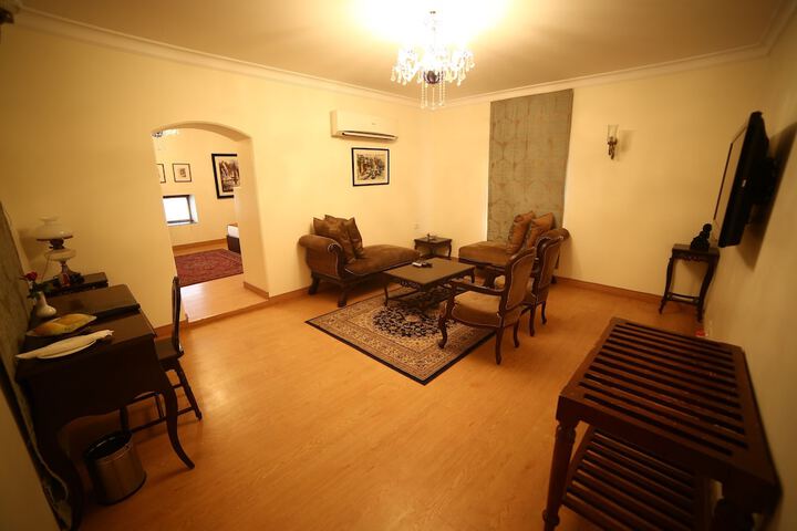 Room 22 of 85