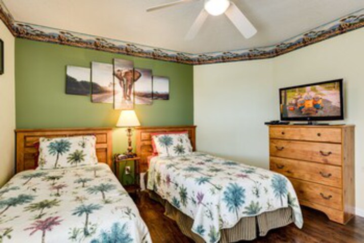 Room 146 of 272
