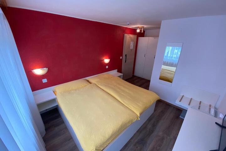 Room 13 of 51
