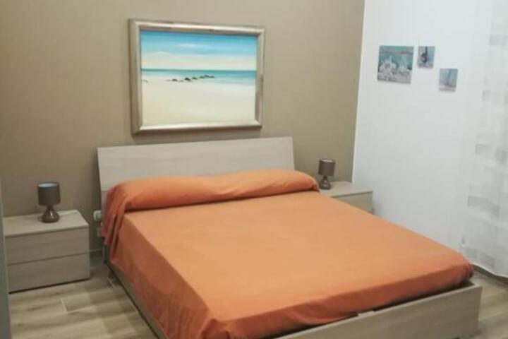 Room 4 of 10