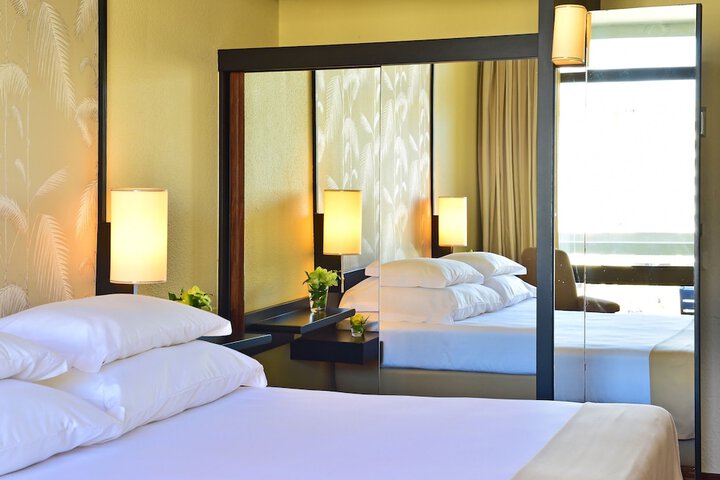 Room 4 of 43
