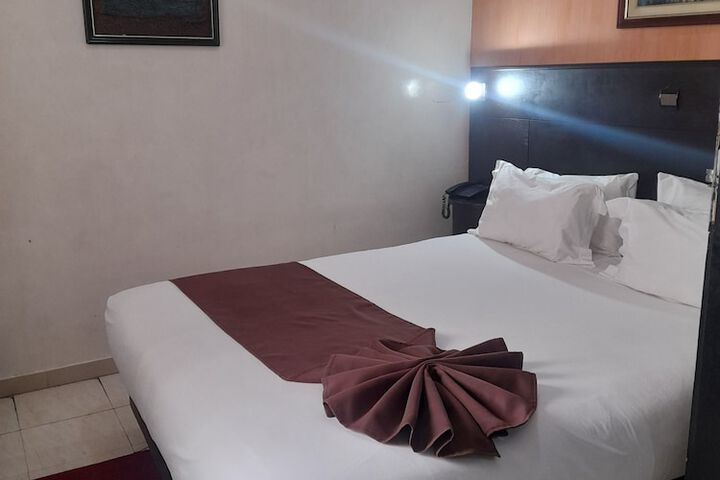 Room 3 of 18