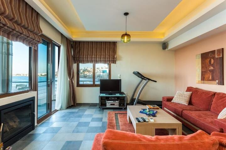 Room 15 of 27