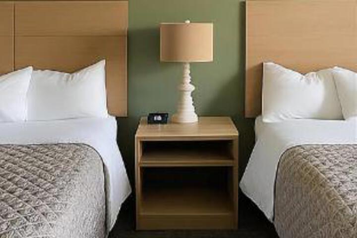 Room 15 of 15