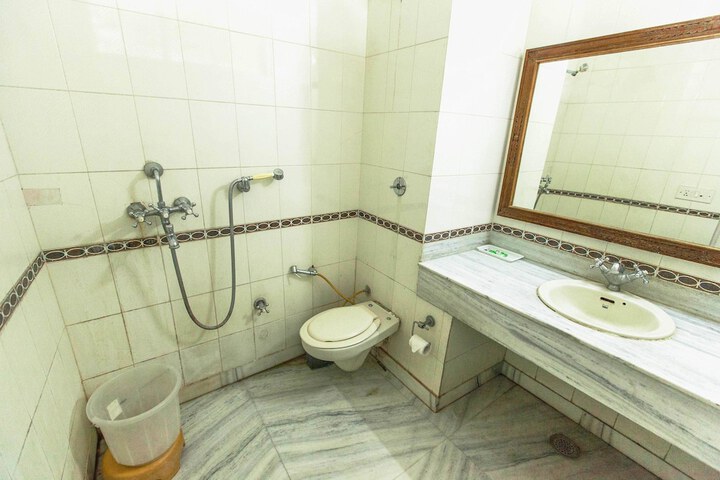 Room 80 of 90