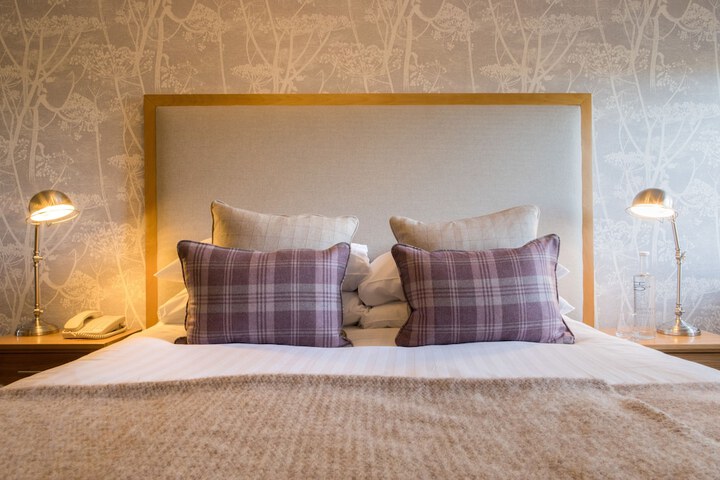 Room 3 of 60