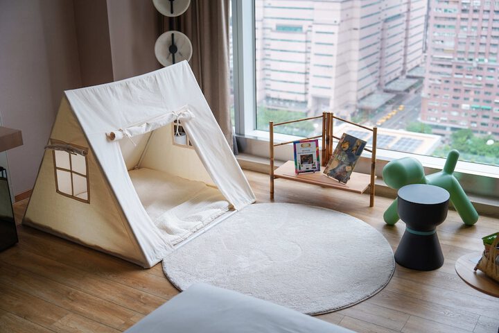 Room 19 of 50