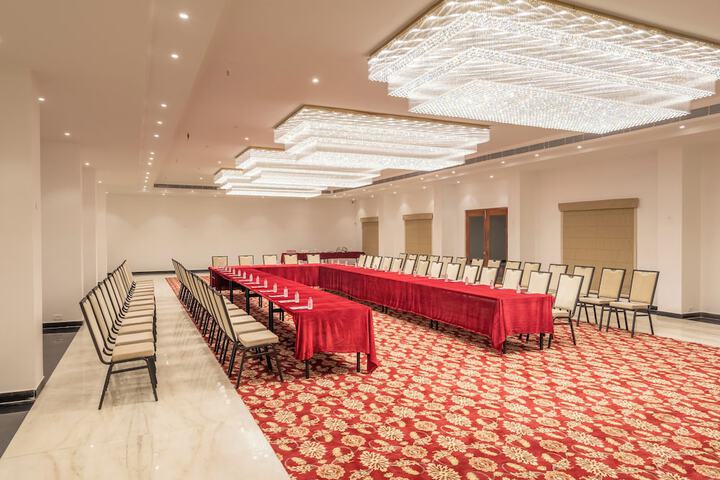 Ballroom/Hall 60 of 75