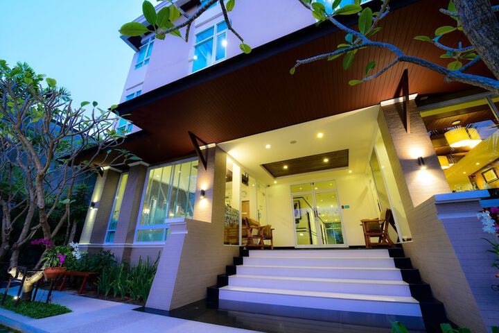 Hotel 43 of 49