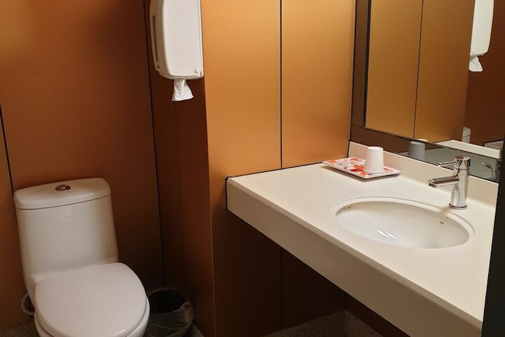 Room 20 of 40