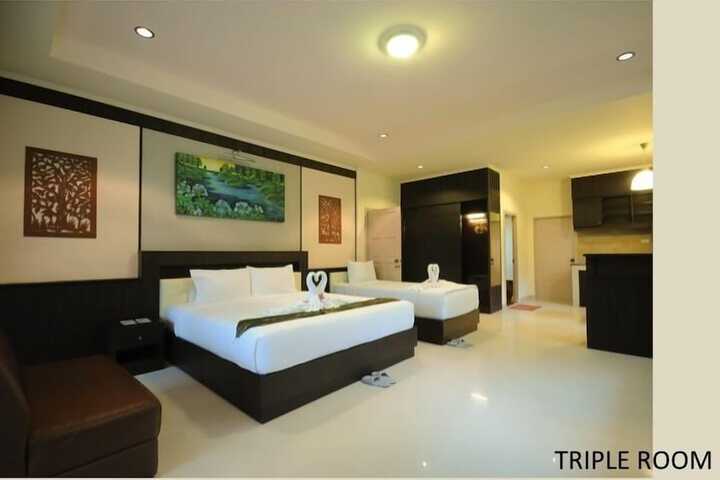 Room 9 of 38