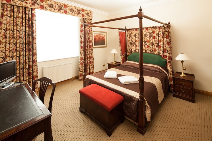 Room 3 of 55