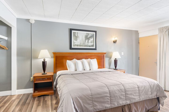 Deluxe Twin Room Type A (11 of 12)