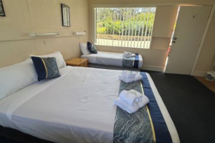 Room 6 of 48