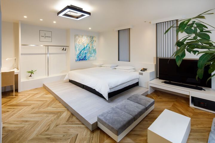 Room 19 of 89