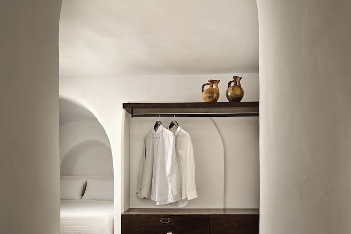Room 20 of 170
