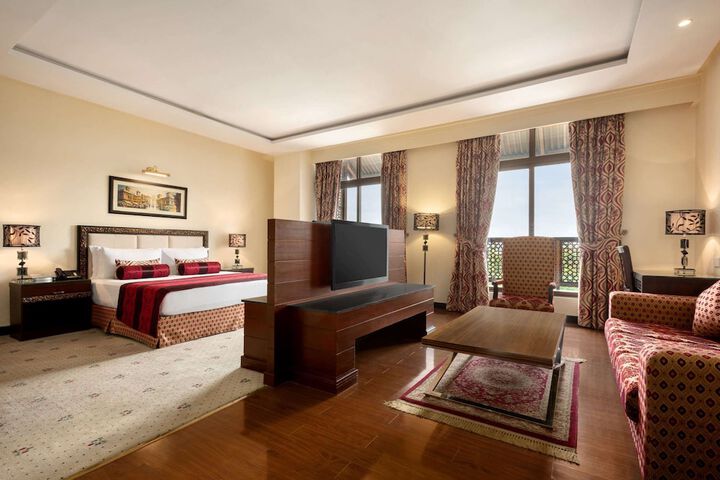 Room 10 of 64