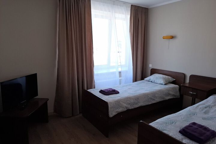 Room 15 of 33