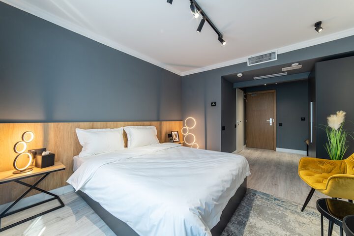 Room 10 of 23