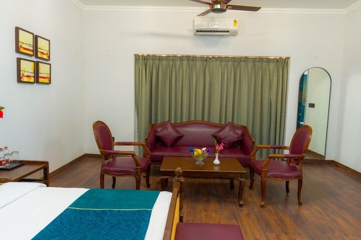 Room 5 of 28