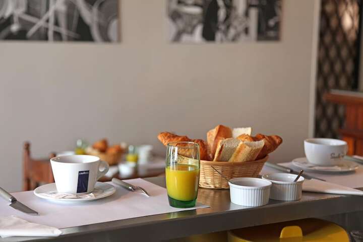 Breakfast/Coffee Service 36 of 44