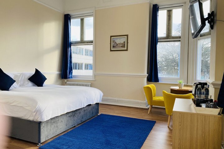 Room 10 of 44